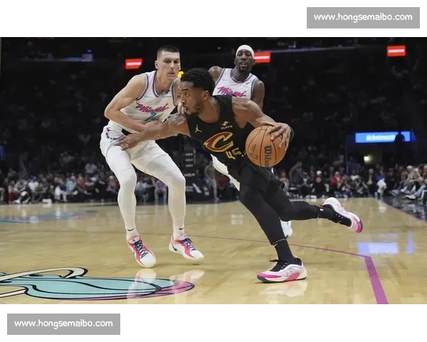 热火对阵骑士全场录像解析攻防博弈与关键瞬间回顾赛场走势深度复盘